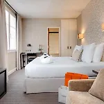 Le Senat Hotel 4*