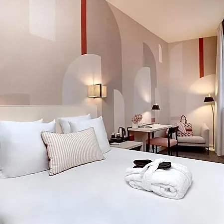 Le Senat 4* París