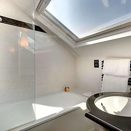 Hotel Le Senat 4*