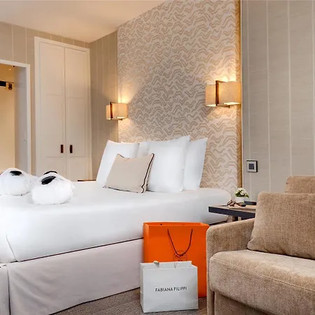 Le Senat Hotel 4*