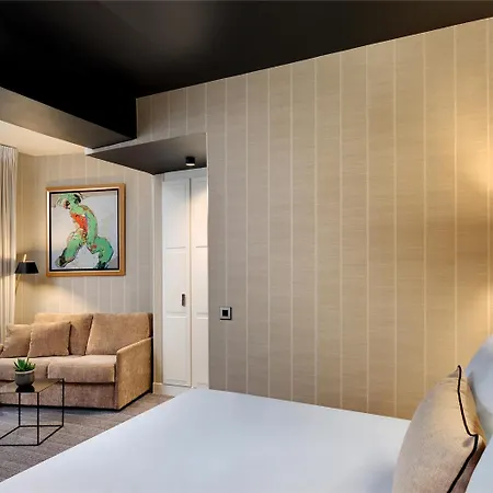 Le Senat Hotel