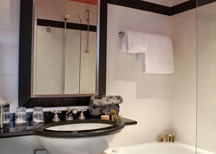 Le Senat Hotel París