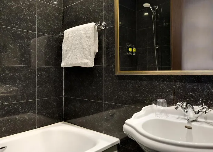 Hotel Le Senat Parijs