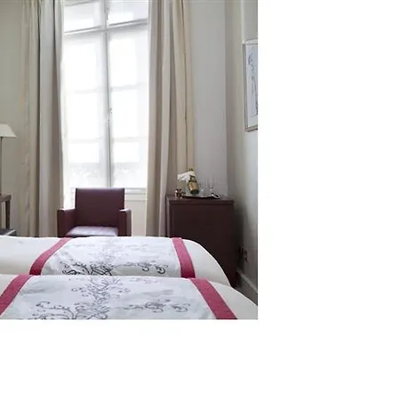 Le Senat 4* Париж