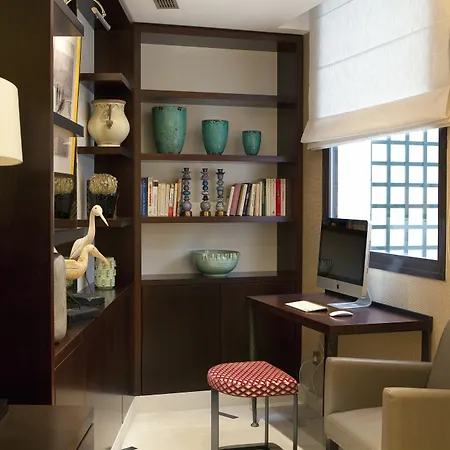 Отель Le Senat 4*